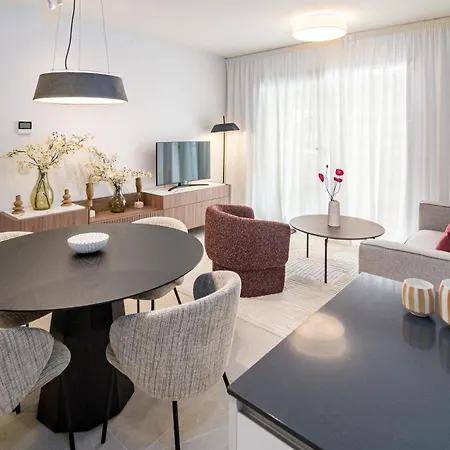 Apartment Le2c-modern Near The Town Centre Estepona
